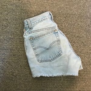 Levi’s 550 High Rise light wash shorts